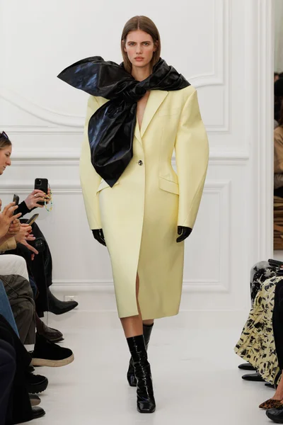 Look 5